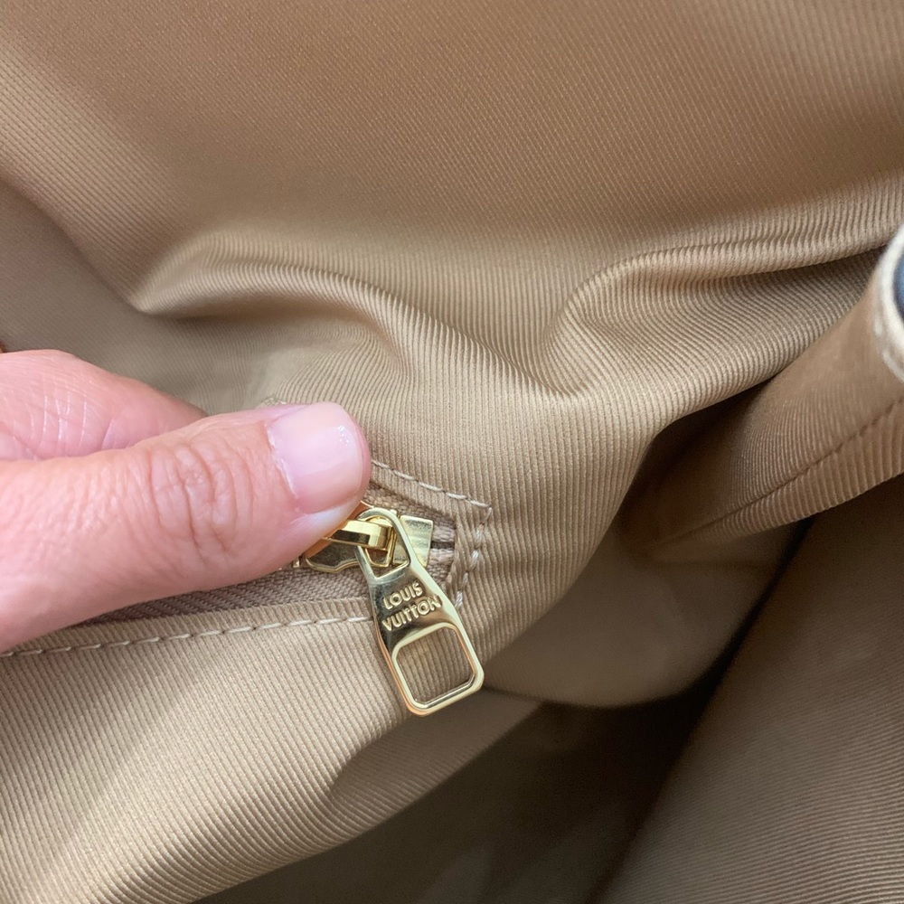 Louis Vuitton Graceful Mm - Picture 14 of 16